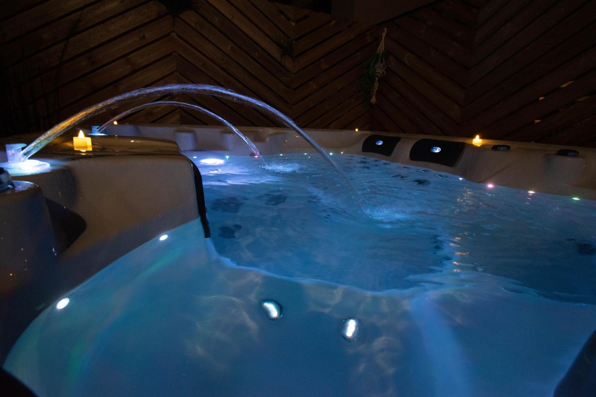 Studio Les 2 Fees - Jacuzzi - Deco Feerique Montfort-sur-Meu Экстерьер фото