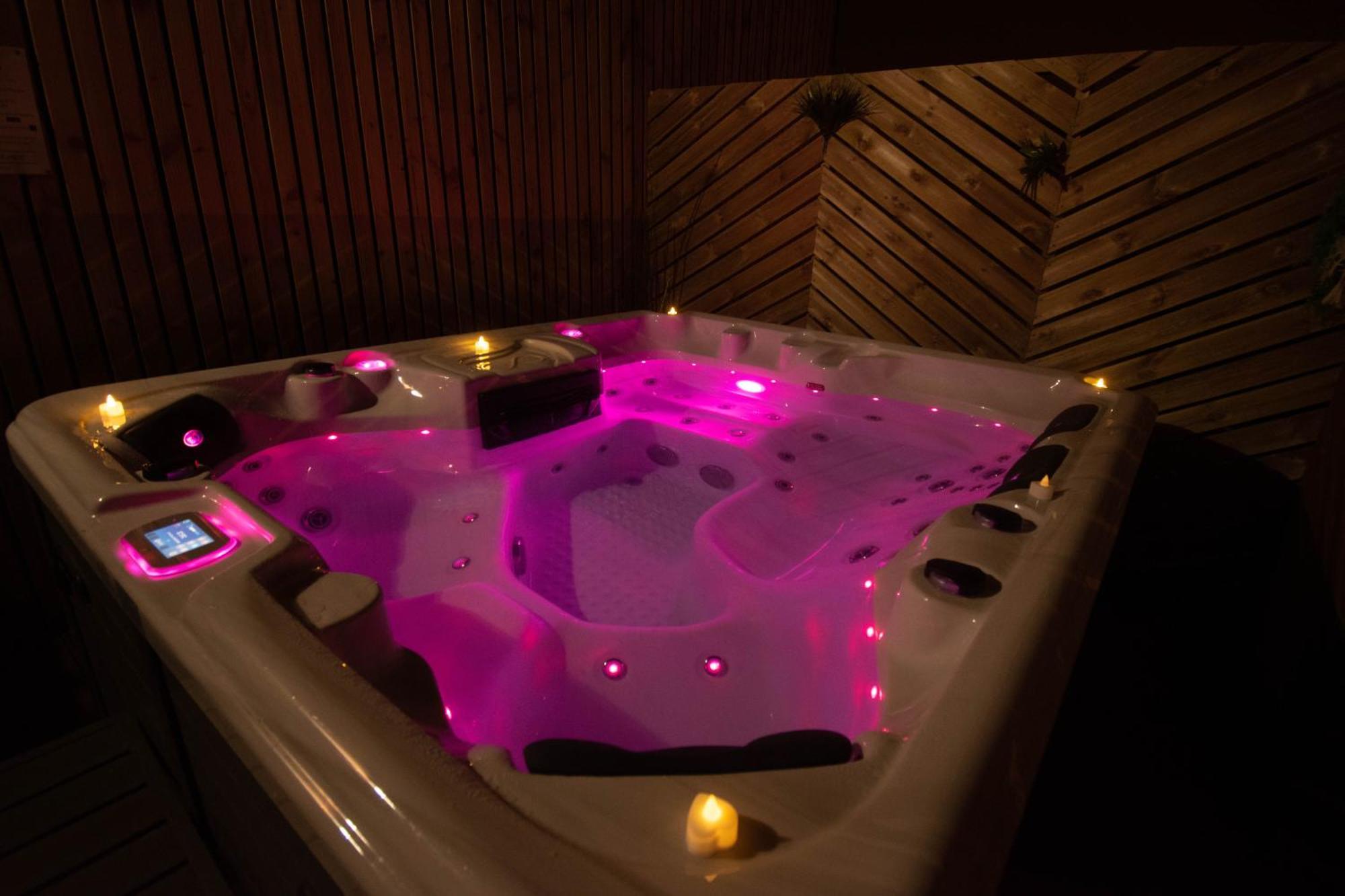 Studio Les 2 Fees - Jacuzzi - Deco Feerique Montfort-sur-Meu Экстерьер фото